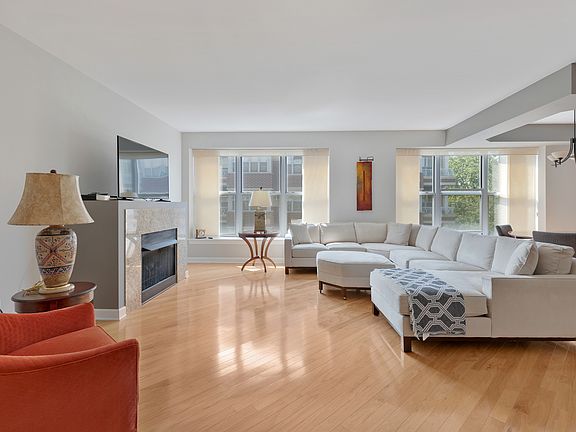 4th image of 9360 Skokie Blvd Unit 422