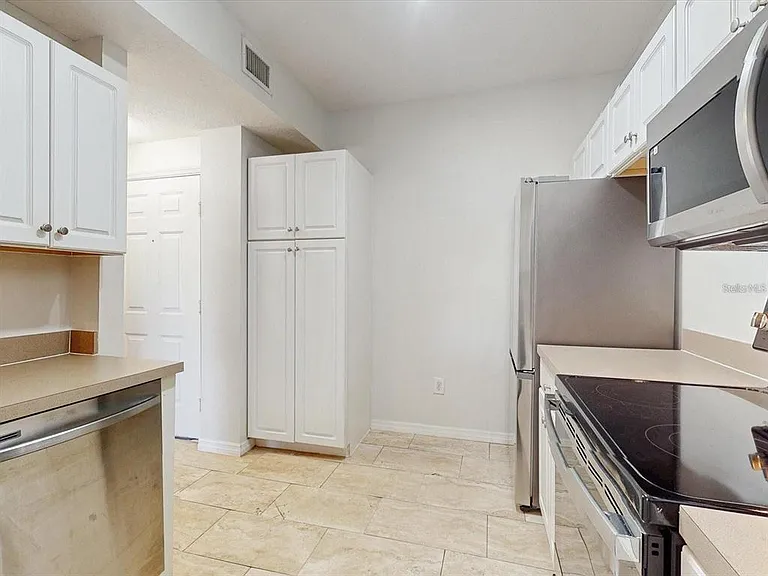 5578 Metrowest Blvd #203 — Photo 8