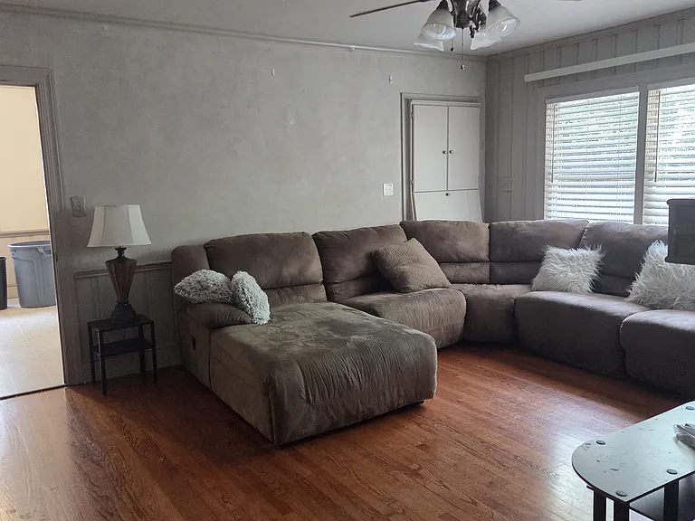 919 SE Greenville Blvd — Photo 11