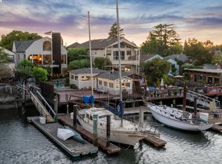 3127 Marina Dr, Alameda, CA 94501
