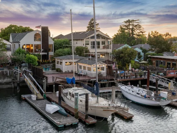 3127 Marina Dr, Alameda, CA 94501