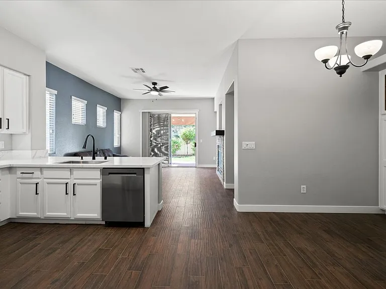 10101 Pinnacle View Pl — Photo 6