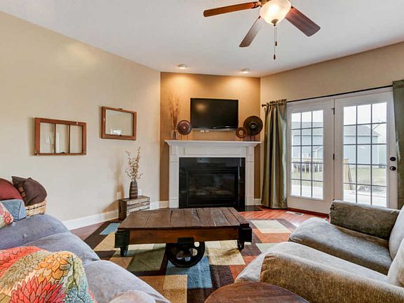 3rd image of 4323 Edenfield Dr