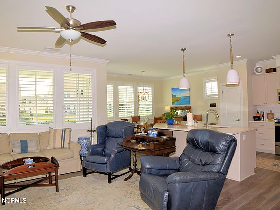 5th image of 407 Shoveler Place