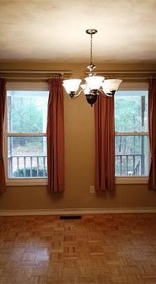 5th image of 60 Cold Brook Ln