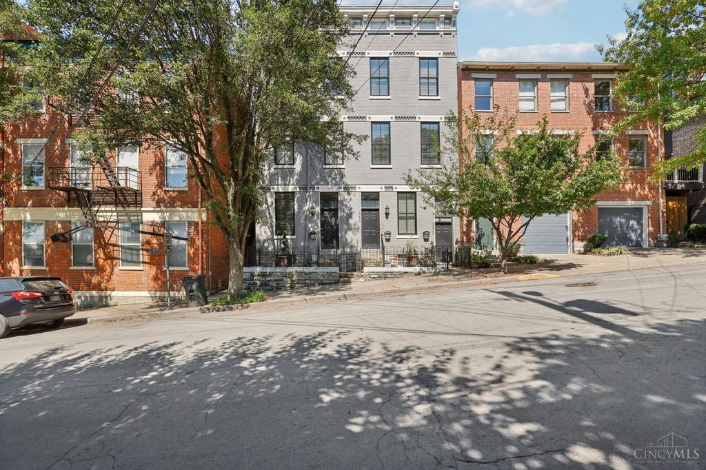 Real estate listing image