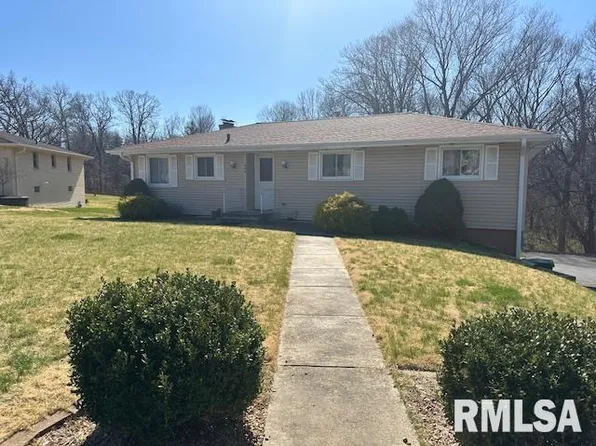 404 Indian Cir, East Peoria, IL 61611