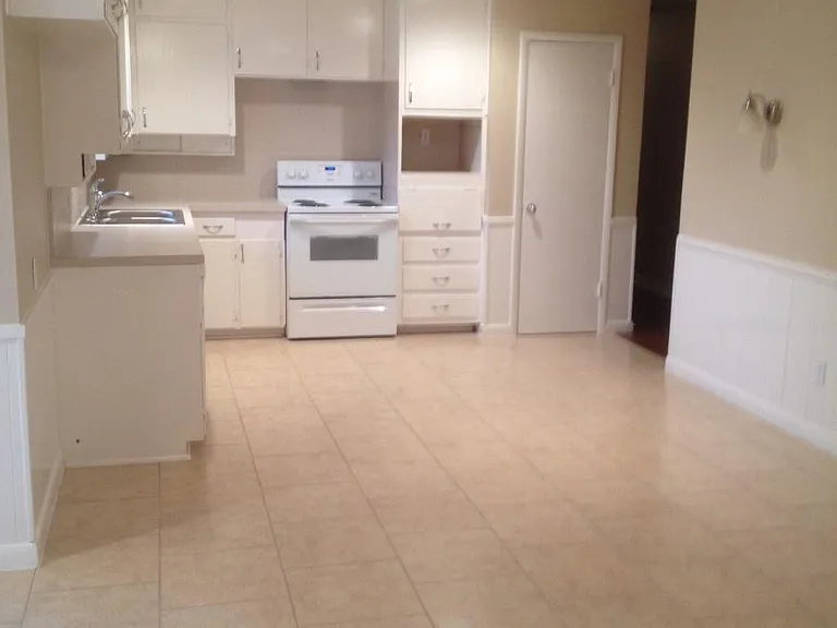 6936 Treehaven Rd — Photo 3