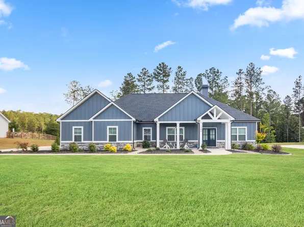 104 Wellborn Dr, Newnan, GA 30263