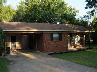 1130 N 26th St, Van Buren, AR 72956