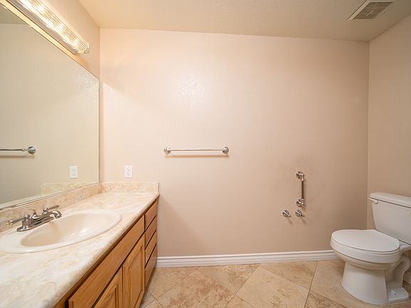 4th image of 33810 Sunset Ave