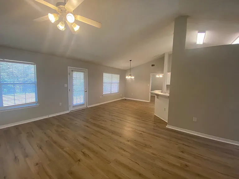 9676 Parker Lake Cir — Photo 8