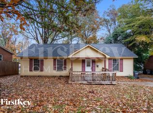 4901 Delivau Dr, Charlotte, NC 28215