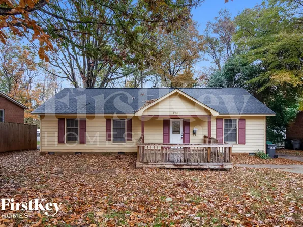 4901 Delivau Dr, Charlotte, NC 28215