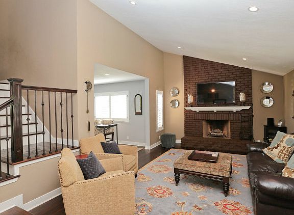 2nd image of 1614 Canary Dr