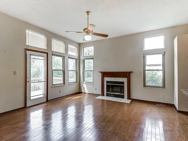 370 Coldwell Ct — Photo 9