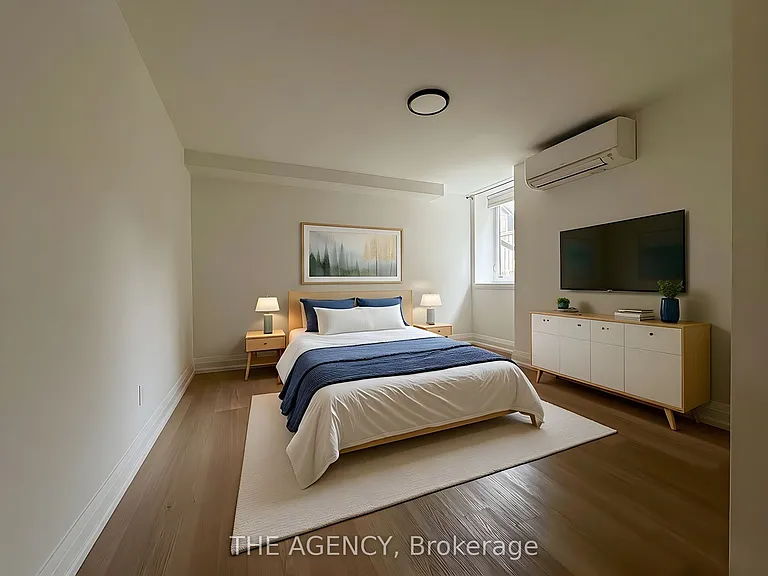 31 Oriole Pkwy — Photo 13