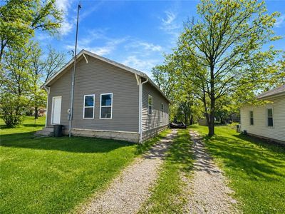 326 W Harrison Ave, Charleston, IL, 61920
