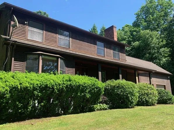 19 Southern Heights Drive, Vernon, VT 05354