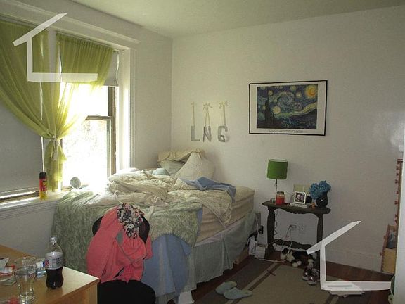 4th image of 31 Mount Hood Rd #9