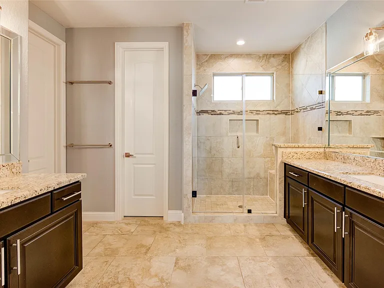 5711 Allen St — Photo 33