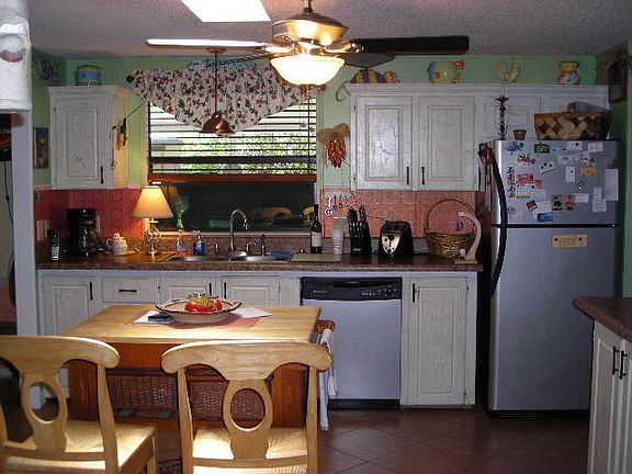 3rd image of 517 Bluff Dr