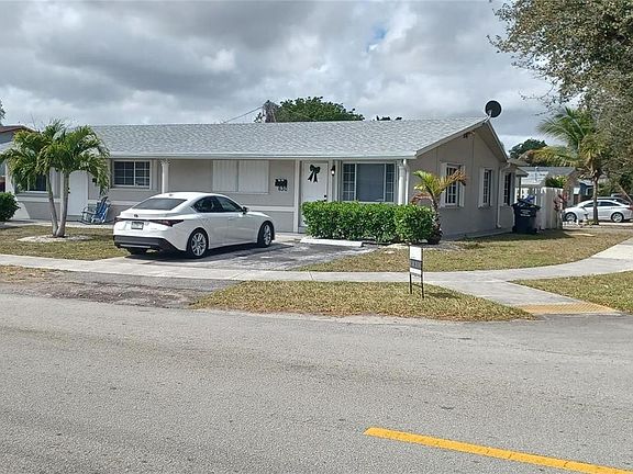 3rd image of 630 N 58th Ave