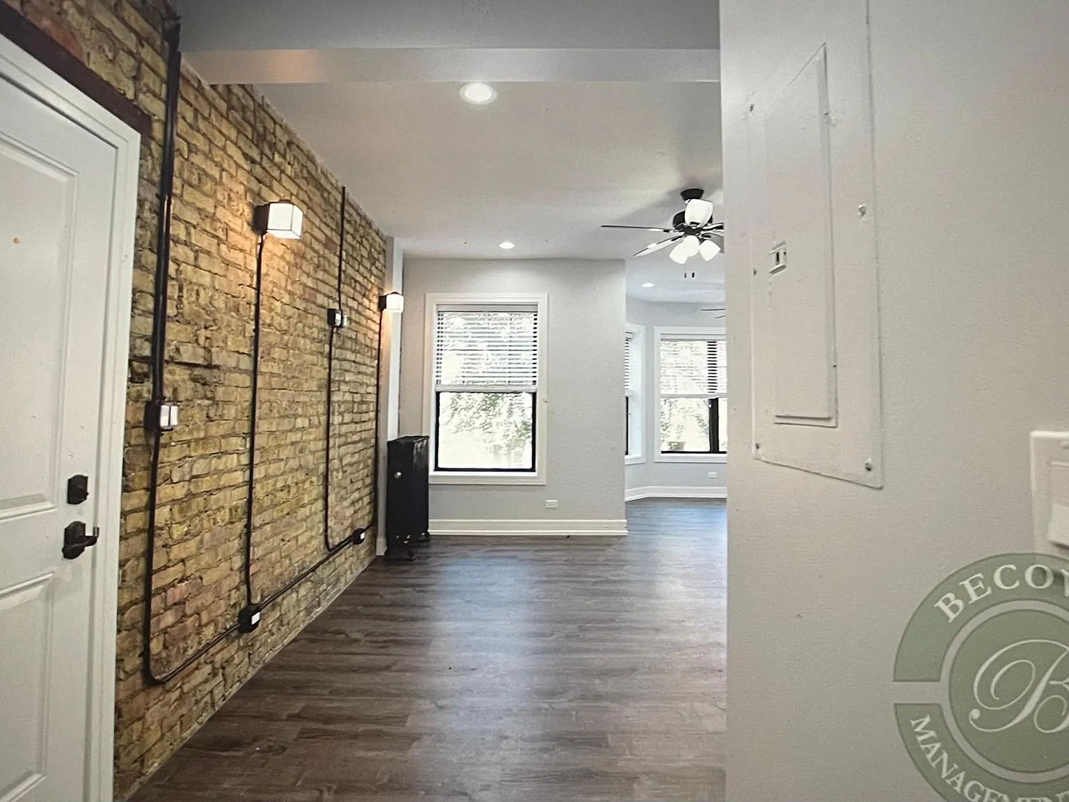 2 bed, 850 sqft, $2,600 — Photo 3