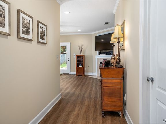 3rd image of 1732 Waterford Ln