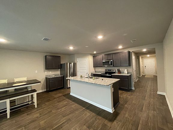 20220816_201152409_iOS_08192022