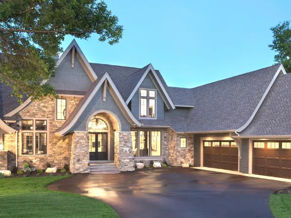 4645 Saint Andrews St, Mound, MN 55364