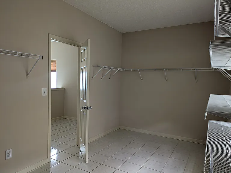 108 Blue Spruce Dr — Photo 23
