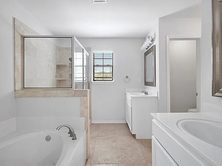1316 Edgefield Dr — Photo 5