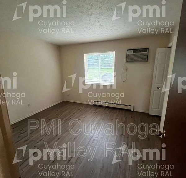 1588 Coventry St #7 — Photo 5