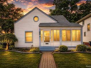 92 Lincoln St, Mount Clemens, MI 48043
