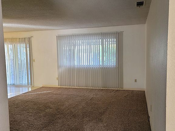 5th image of 1031 Fallbrook Dr