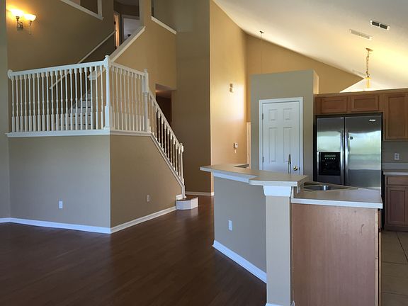 5th image of 820 Rogers Ct