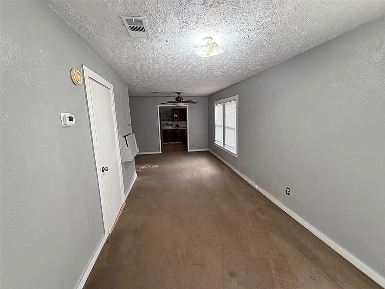 1322 Avenue N #B — Photo 3
