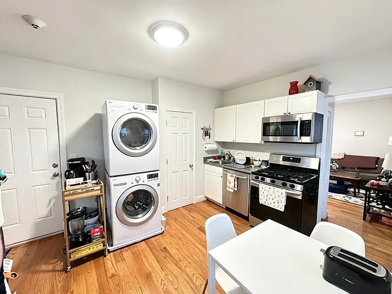 417 Cardinal Medeiros Ave #3 — Photo 7