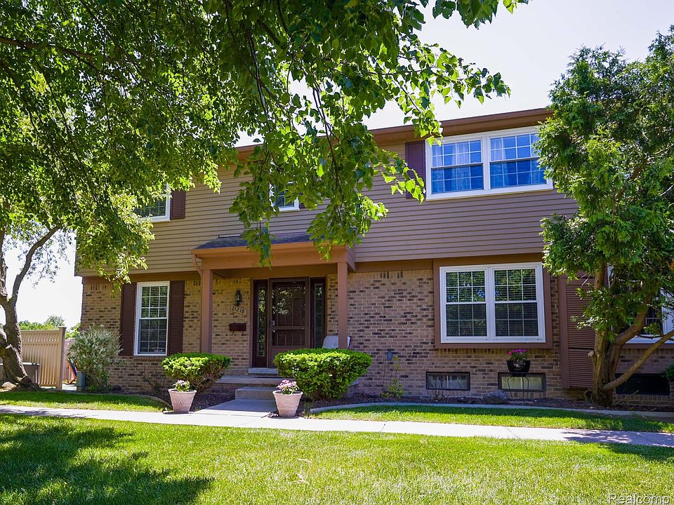 1st image of 21218 W Glen Haven Cir