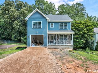 33 Brightwood Ln, West Hartford, CT 06110