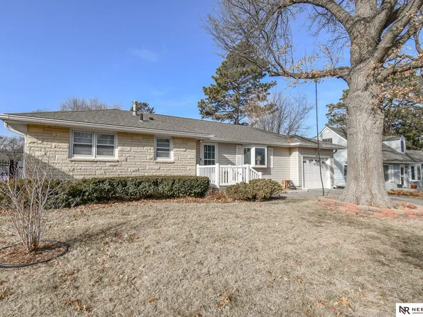 345 S 52nd St, Lincoln, NE 68510