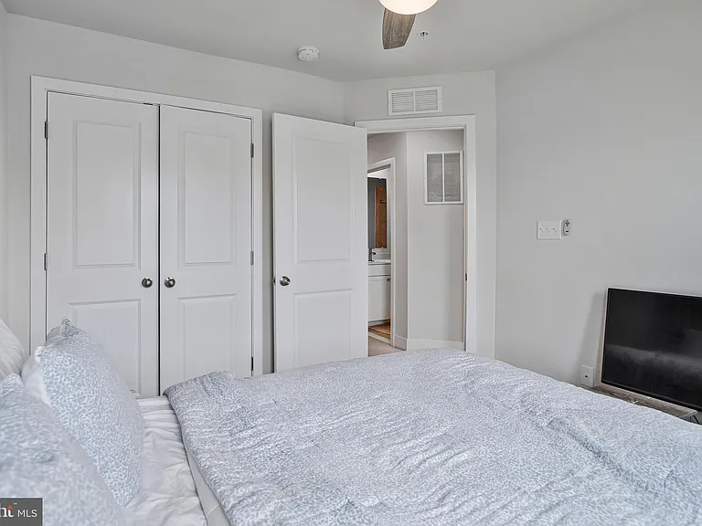 2764 Bridgewater Dr — Photo 23