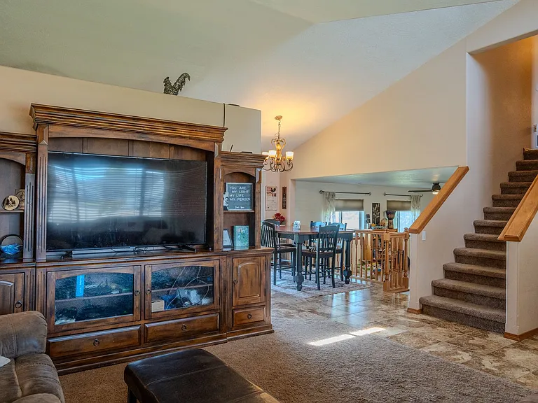 3925 N Graphite Ct — Photo 5