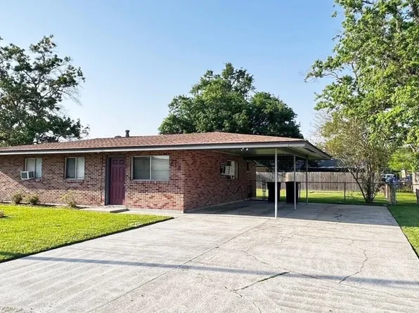 312 Fieldcrest Dr, Thibodaux, LA 70301