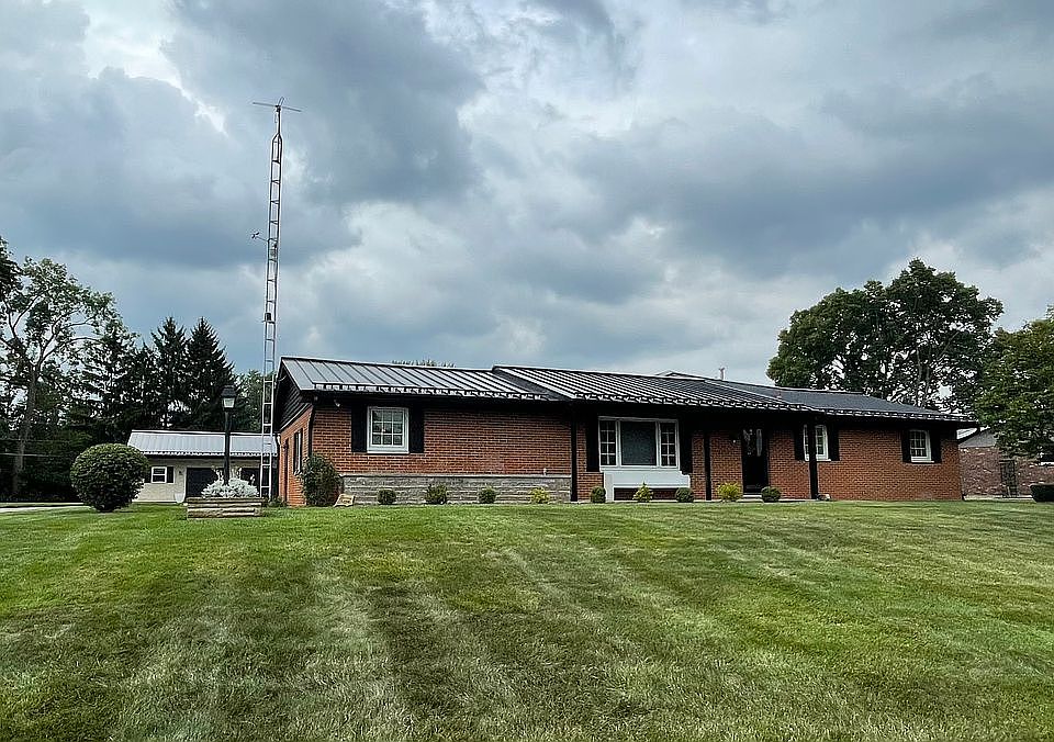 1st image of 2546 Brookview Dr