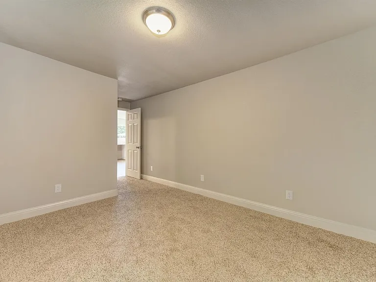 7024 Woodmore Oaks Dr #B — Photo 9