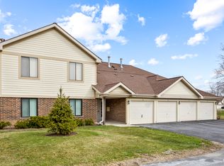 854 E Carriage Ln Unit 8, Palatine, IL 60074