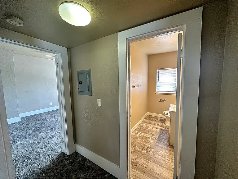 719 Asp Ave #3 — Photo 11