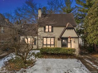 26349 York Rd, Huntington Woods, MI 48070